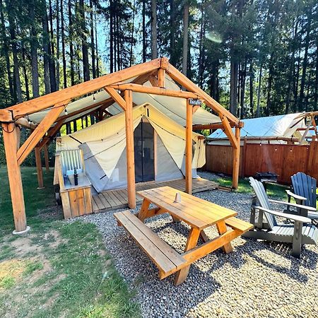 Umpqua'S Last Resort - Wilderness Cabins, Rv Park & Glamping Idleyld Park Exterior foto