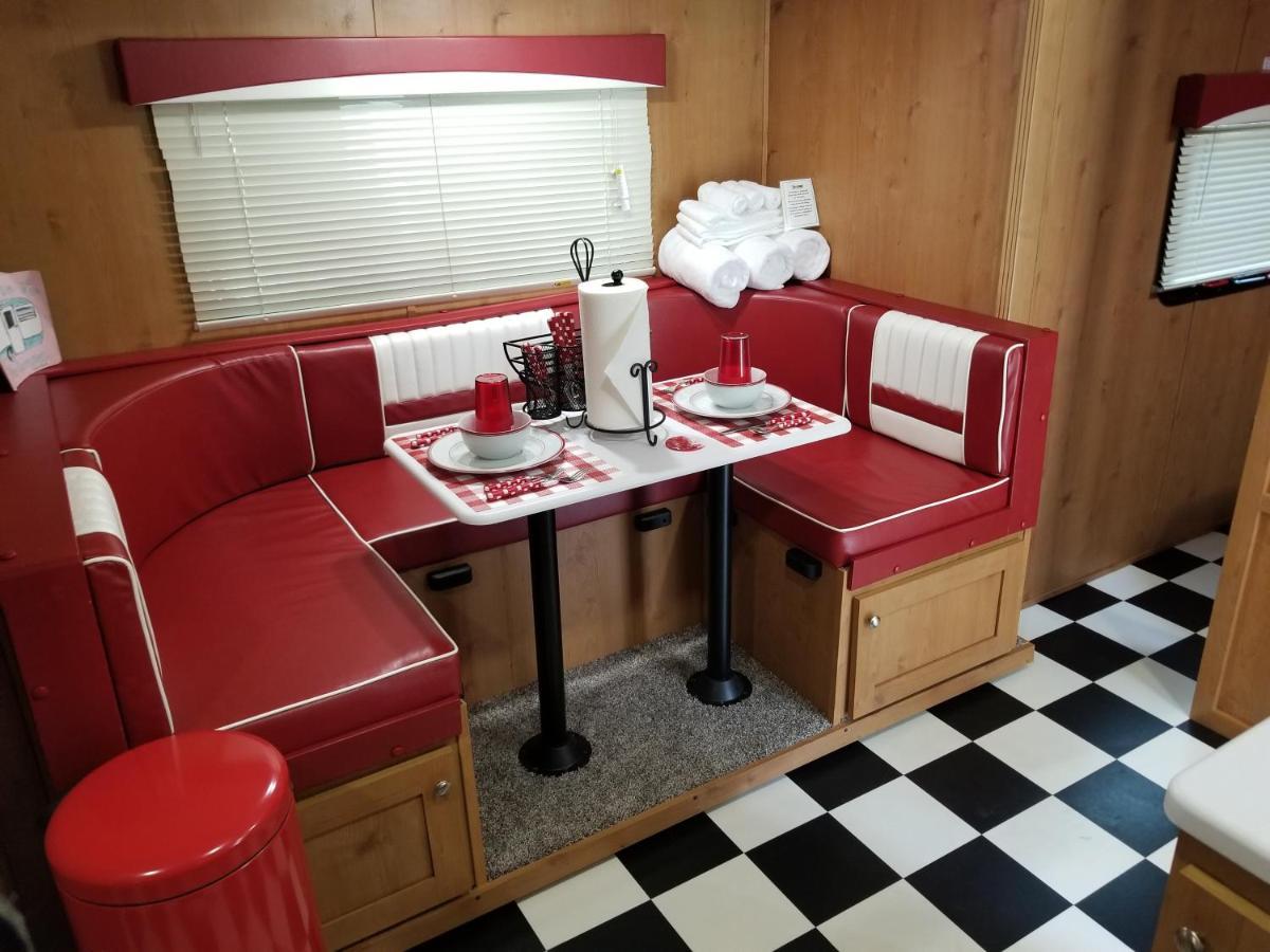 Umpqua'S Last Resort - Wilderness Cabins, Rv Park & Glamping Idleyld Park Exterior foto